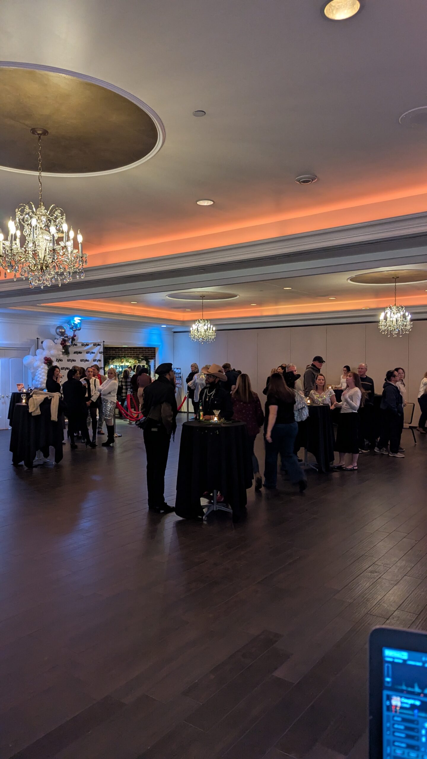 X-Mas Party with DJ Rob from Amsterdam – Lehigh Valley Style Magazine